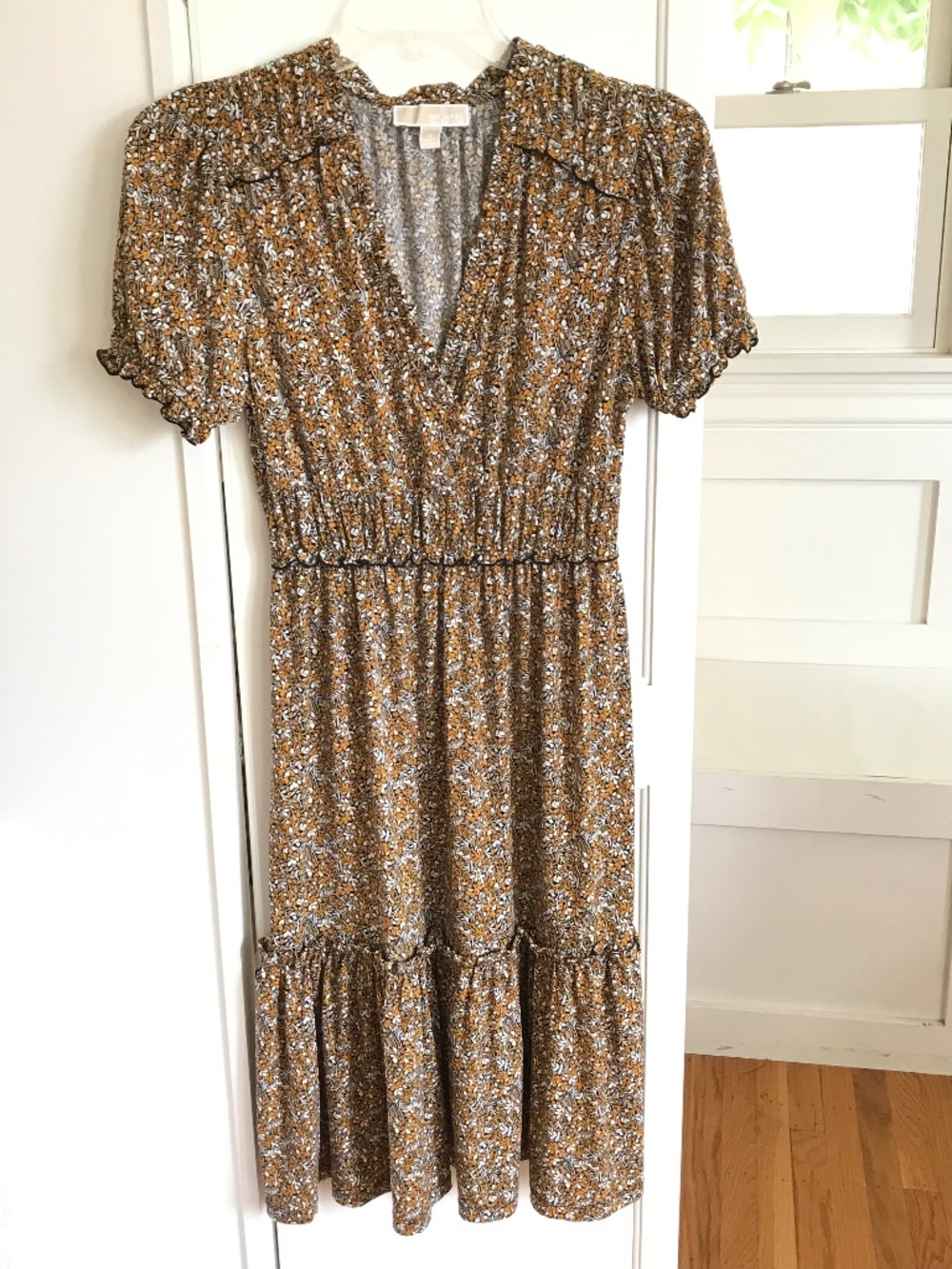MICHAEL MICHAEL KORS Floral V Neck Ruffle Hem Midi Dress Size Small
